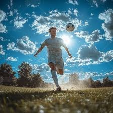 （体育·国际足球）不做小动作 巴西队主教练训练时不让球员戴护腿板